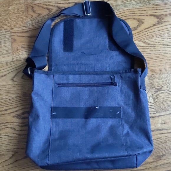 Dark grey medium sized messenger bag - Picture 4 of 4